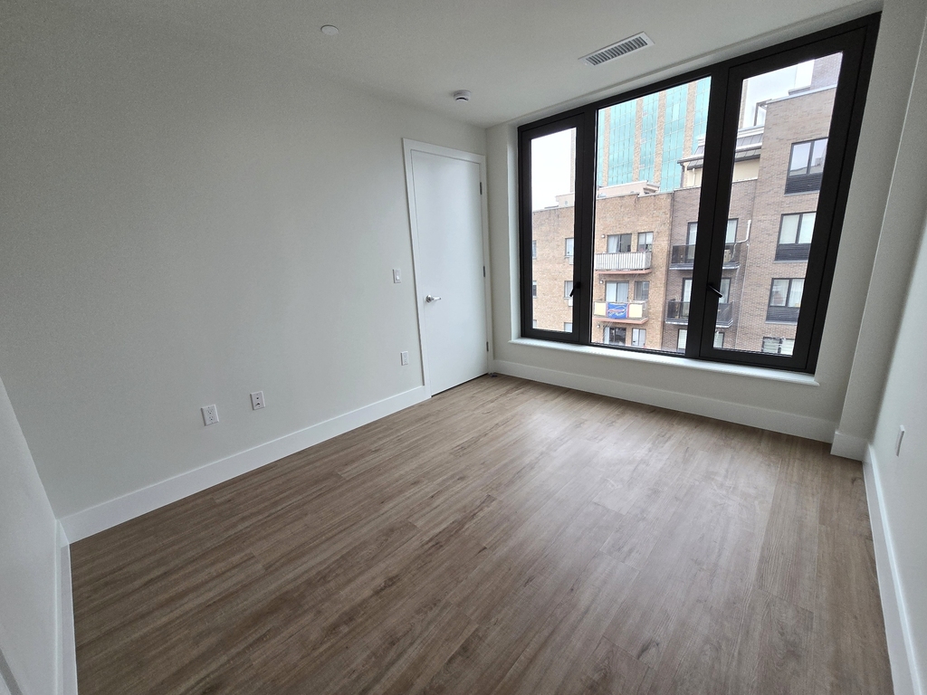 31-11 28th Road - Photo 2