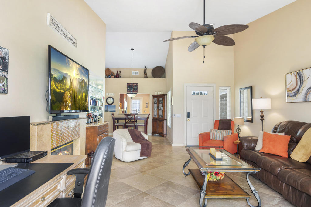182 Desert Falls Circle - Photo 3