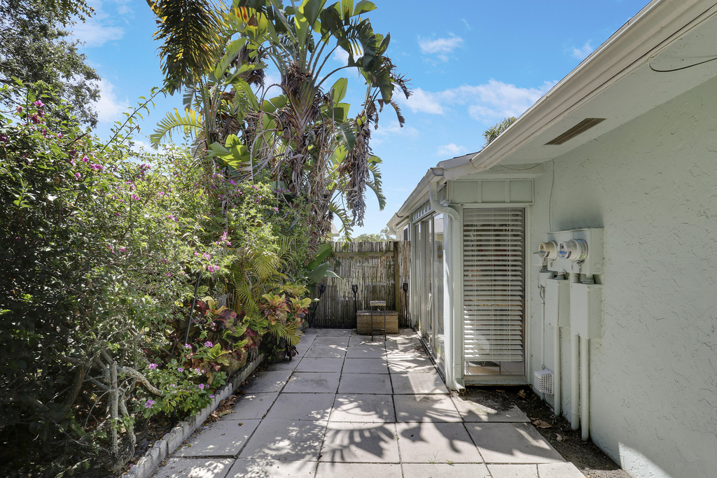 1329 Chippewa Street - Photo 35