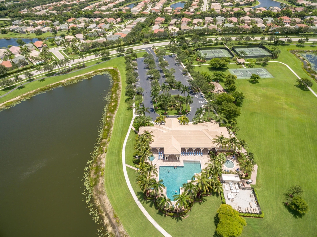 4693 Sugar Beach Way - Photo 66