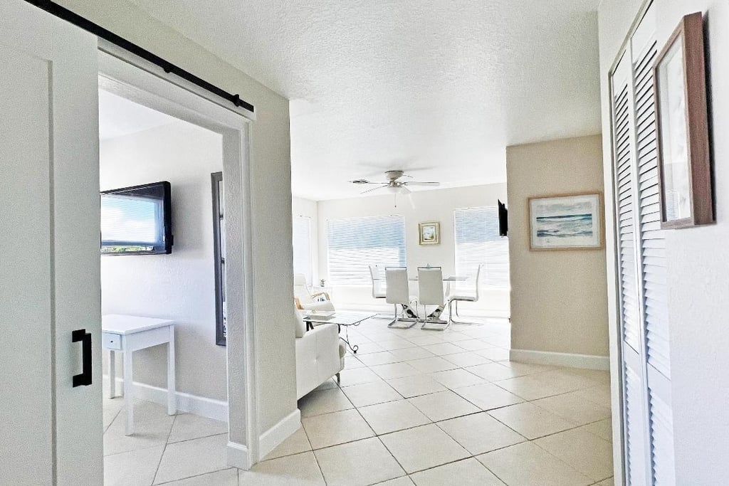 3541 Ne Ocean Boulevard - Photo 2