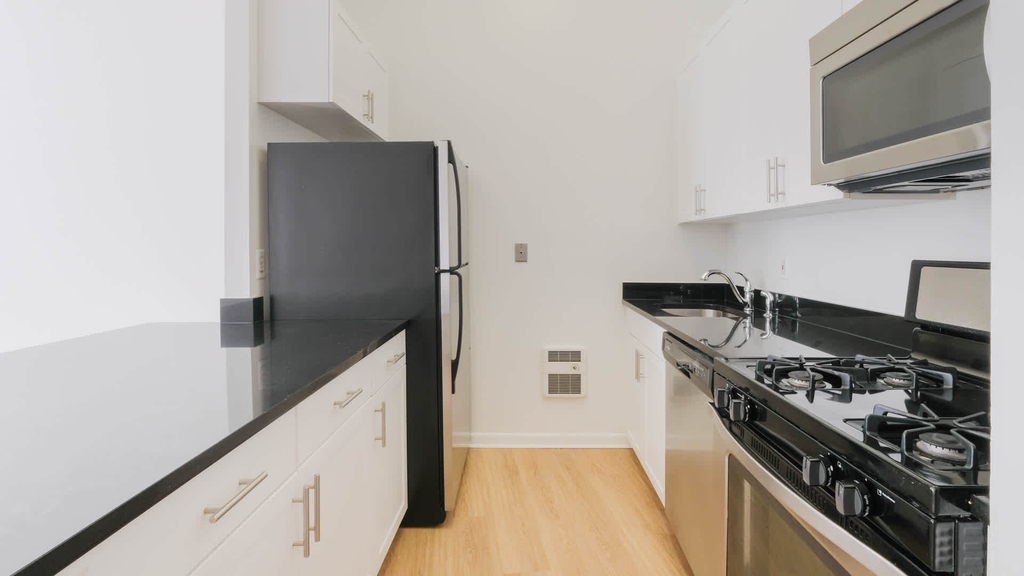 71 Broadway - Photo 62