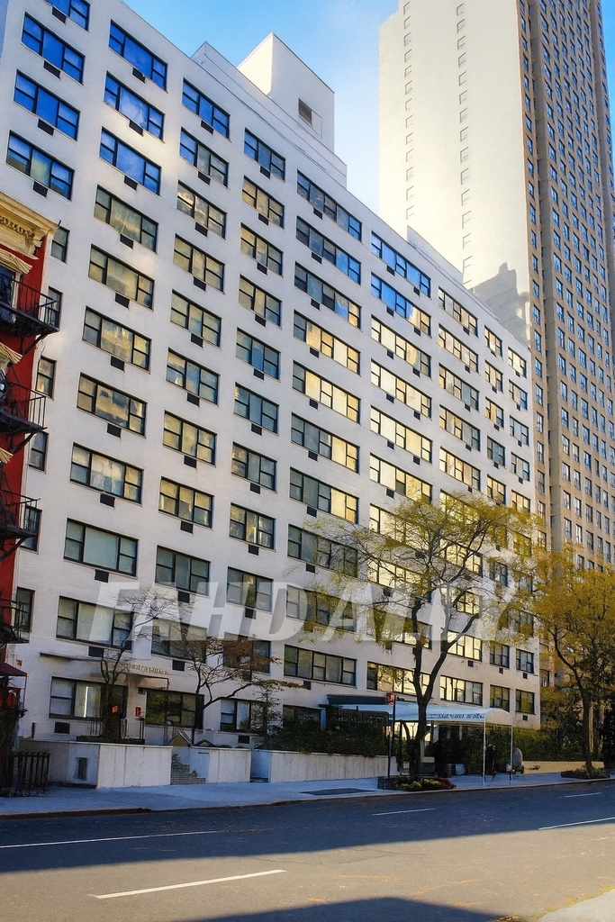 E 46th Street - Photo 8
