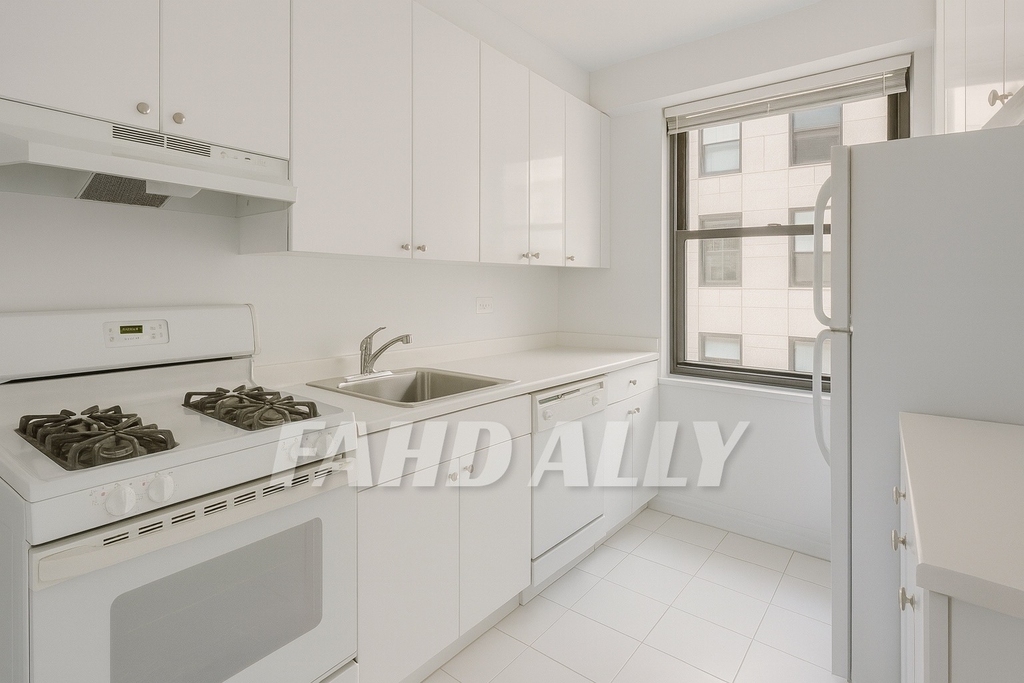 E 46th Street - Photo 1