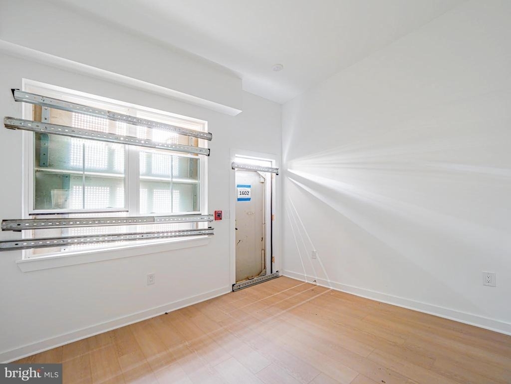 2403-2407 W Thompson Street - Photo 6