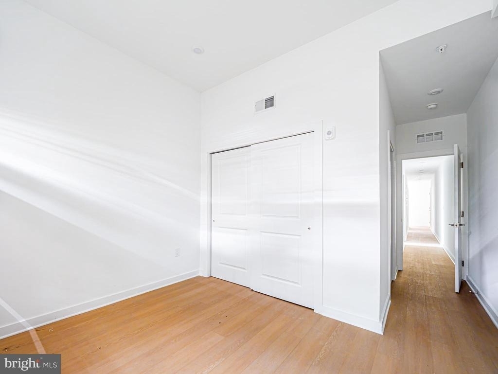 2403-2407 W Thompson Street - Photo 7