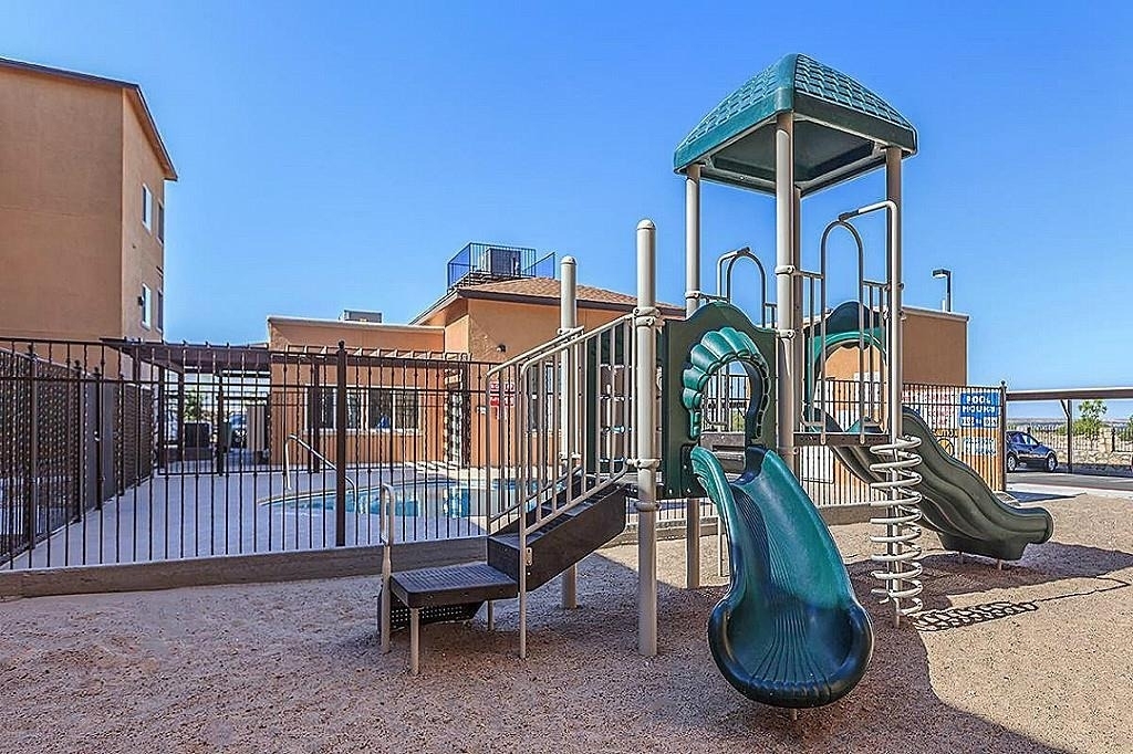 1330 New Harvest Place - Photo 4