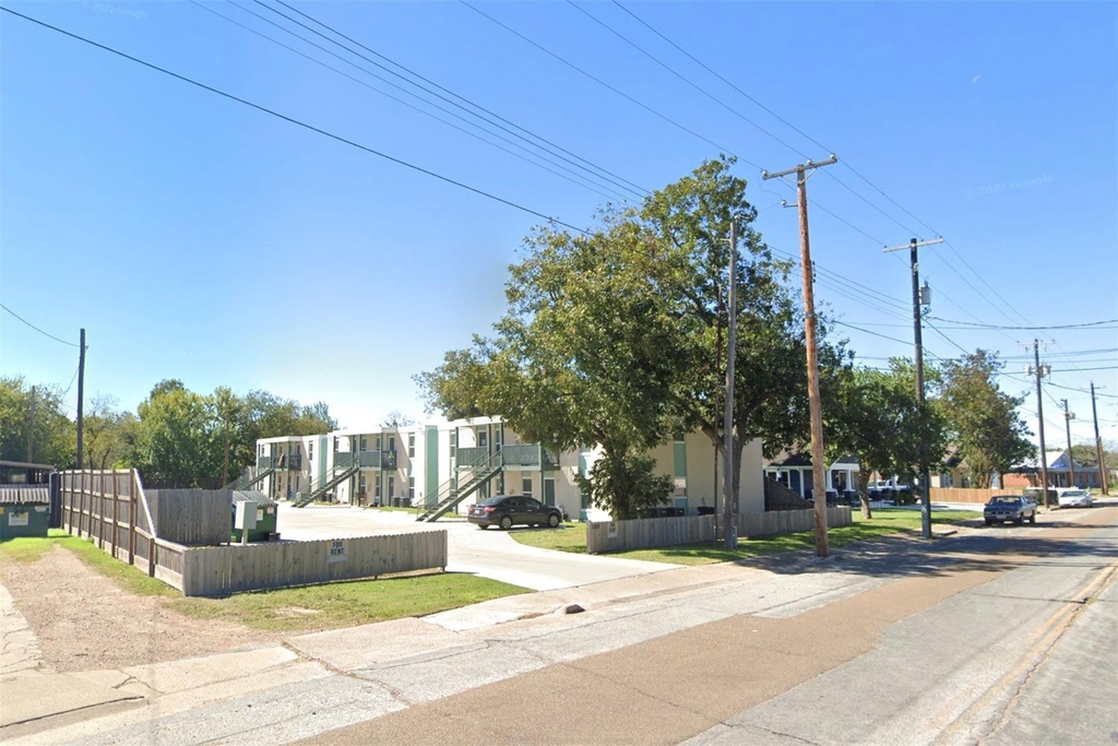 1109 E North Street - Photo 5