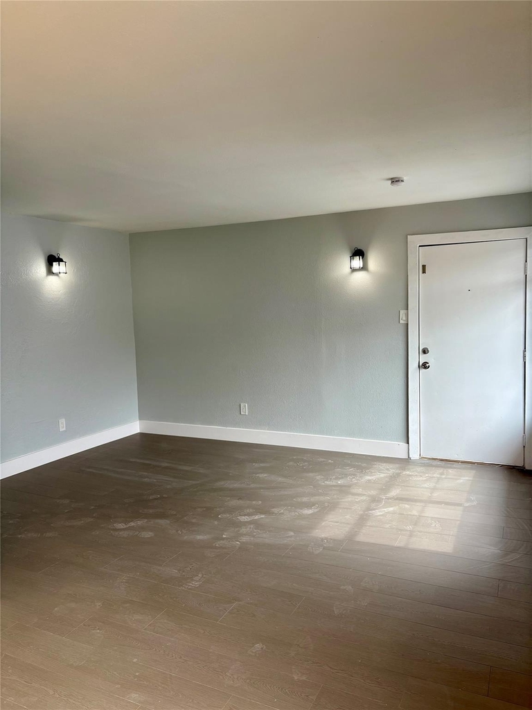 1125 Ann Street - Photo 12