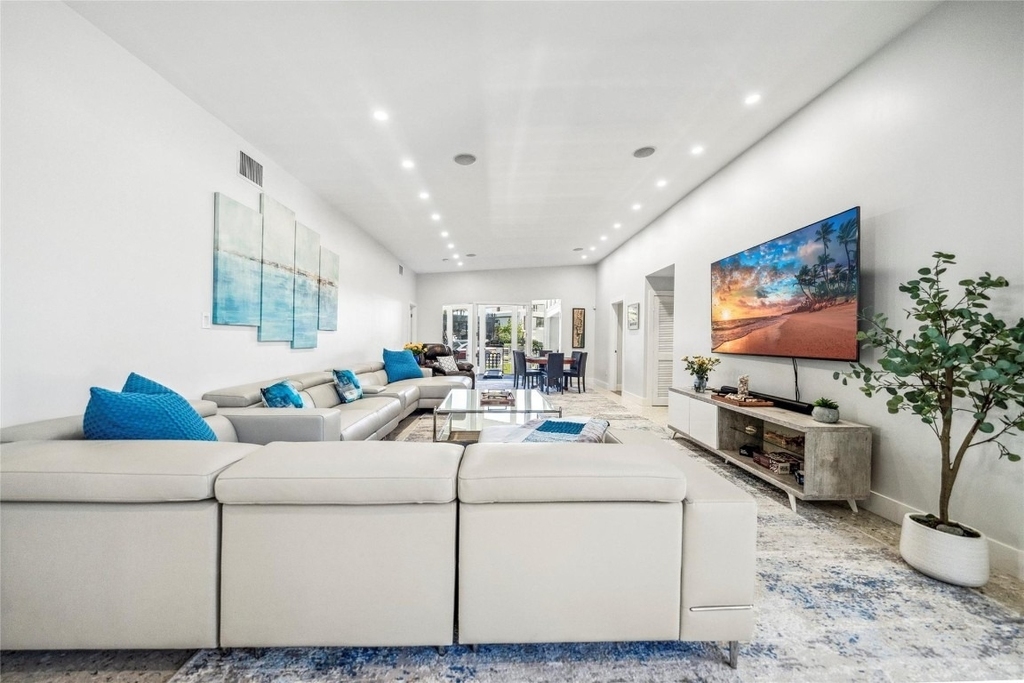 2523 Castilla Isle - Photo 11