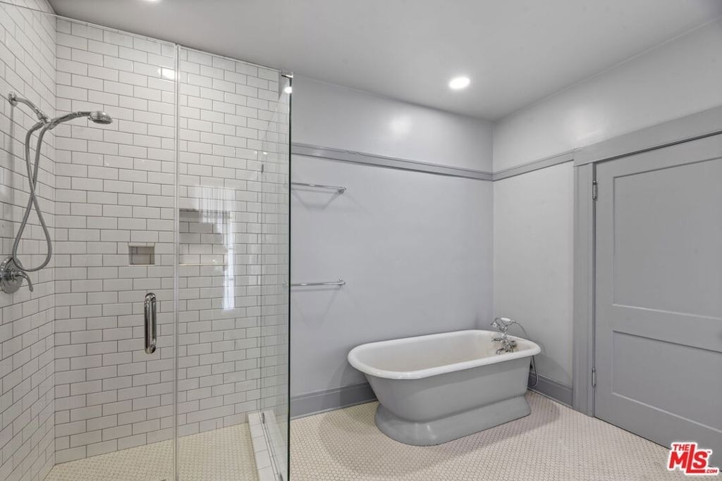 344 S Kingsley Drive - Photo 20