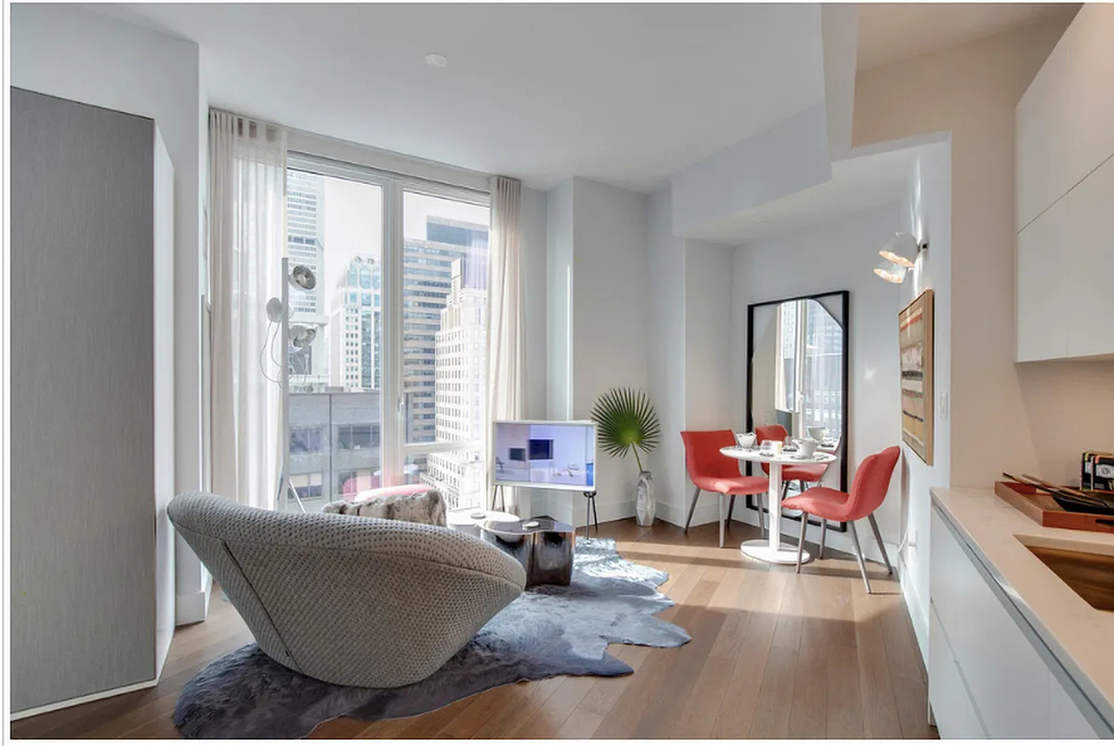 East 44th Street - Photo 0