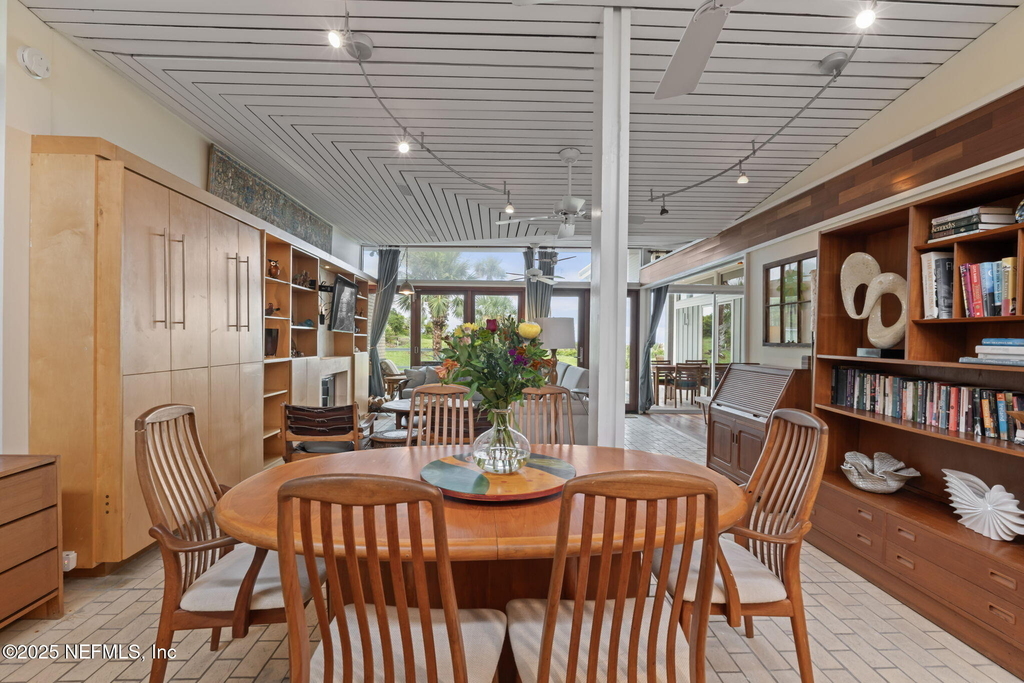2337 Seminole Road - Photo 4