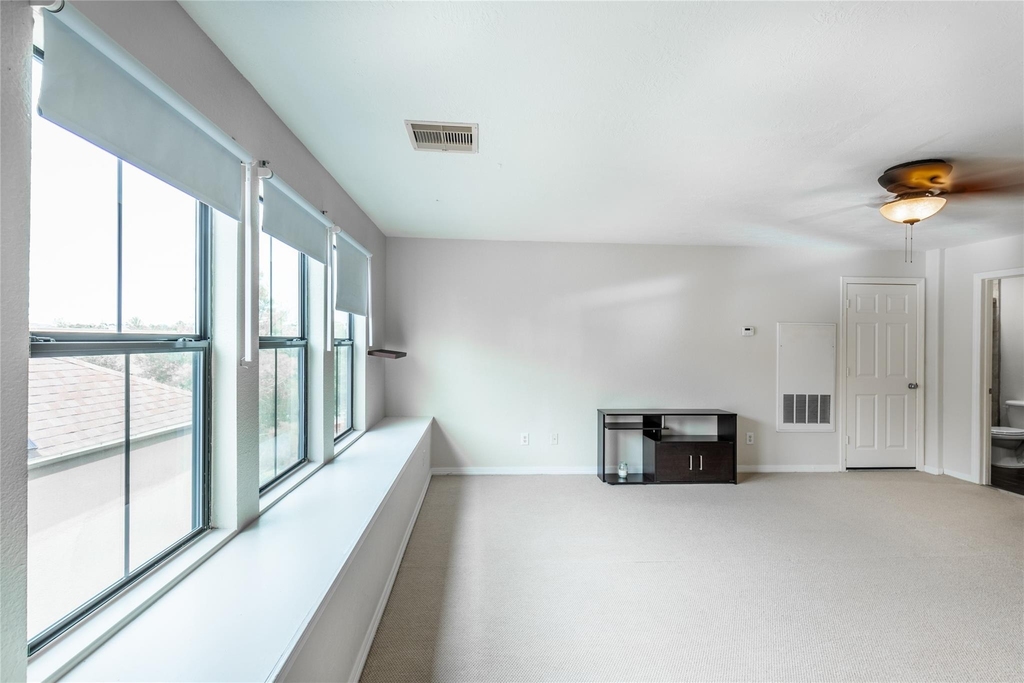 2923 Royal Oaks Crest - Photo 28