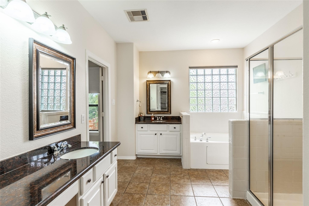 2923 Royal Oaks Crest - Photo 19