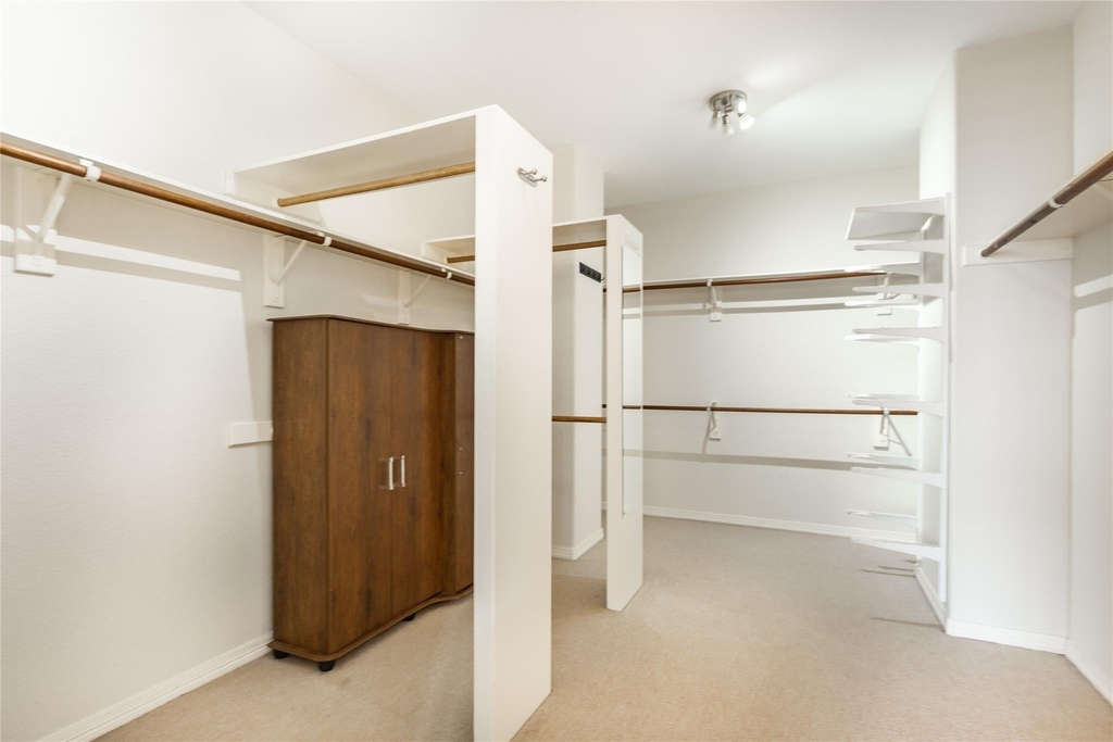 2923 Royal Oaks Crest - Photo 20