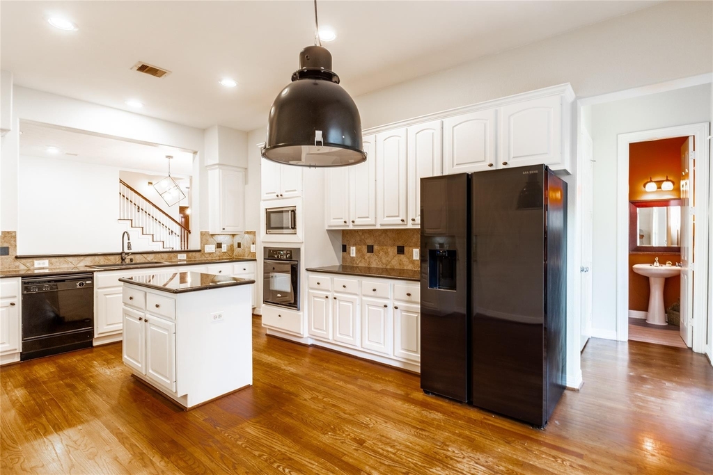2923 Royal Oaks Crest - Photo 11
