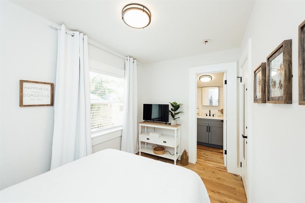 809 10th Avenue N - Photo 16