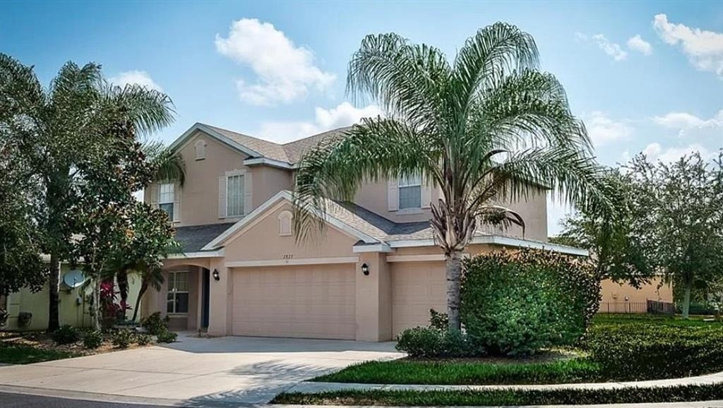 2827 Suncoast Lakes Boulevard - Photo 0