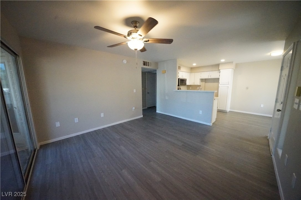 5710 E Tropicana Avenue - Photo 3