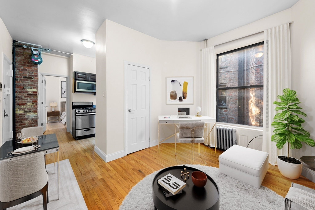 1st Ave & E 12th - Photo 1