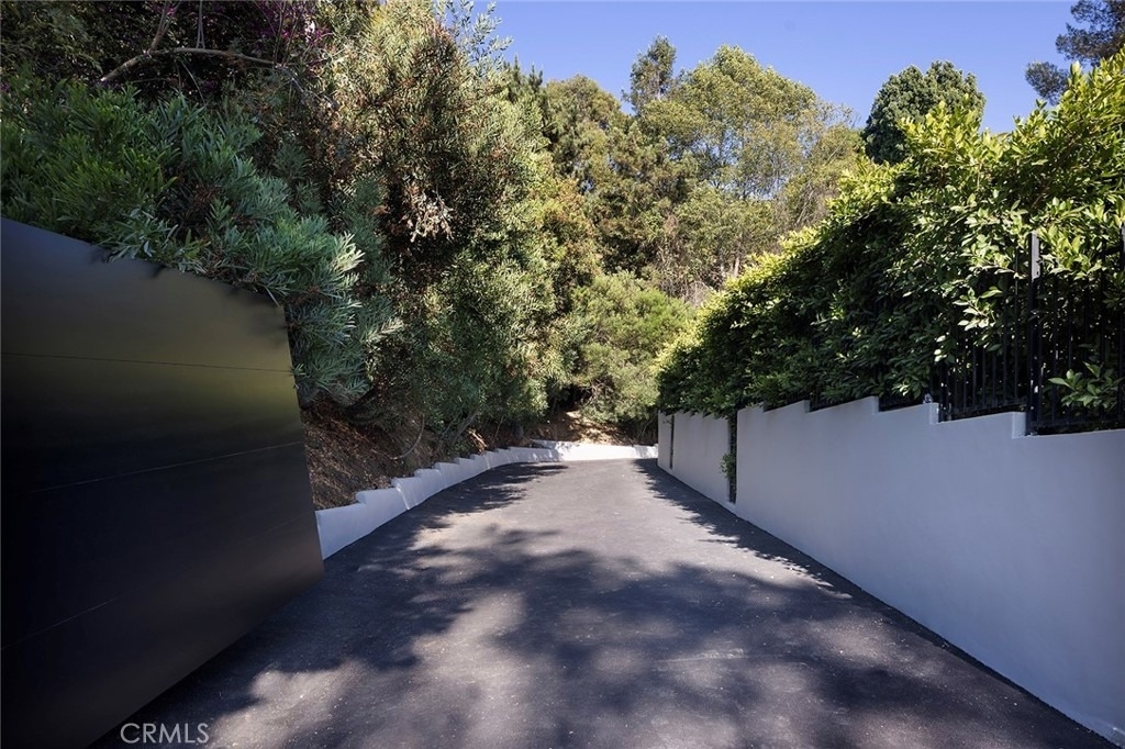 9015 Alto Cedro Drive - Photo 8