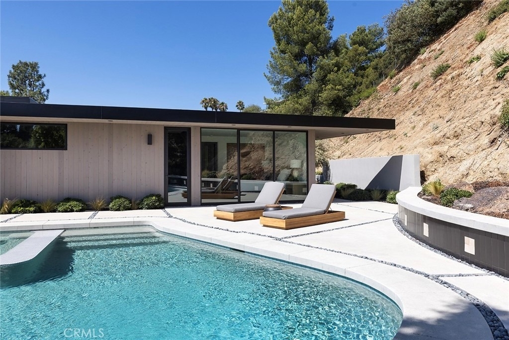 9015 Alto Cedro Drive - Photo 32