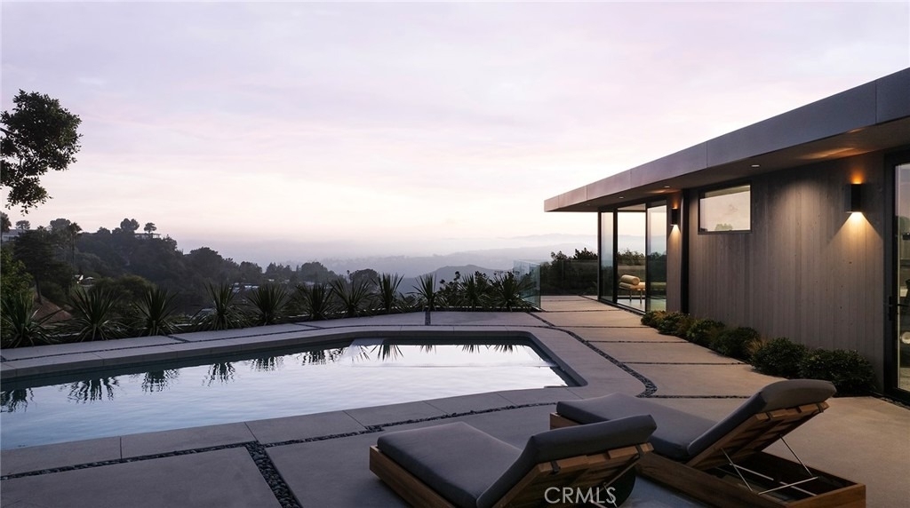 9015 Alto Cedro Drive - Photo 41
