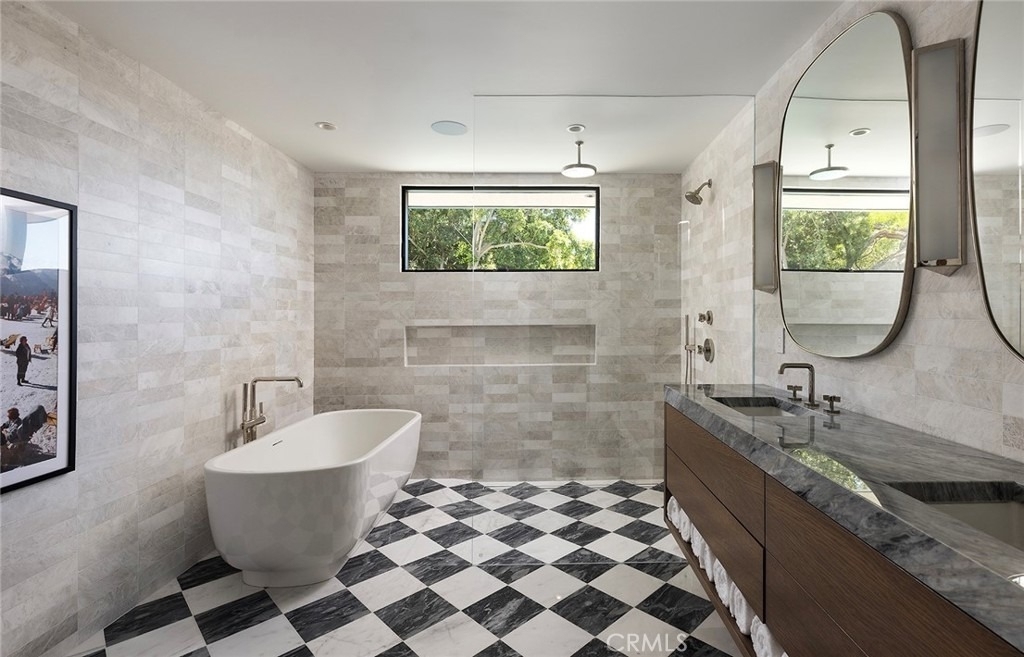 9015 Alto Cedro Drive - Photo 30