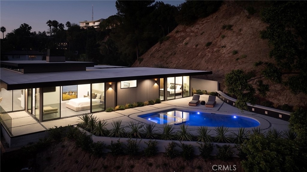 9015 Alto Cedro Drive - Photo 40