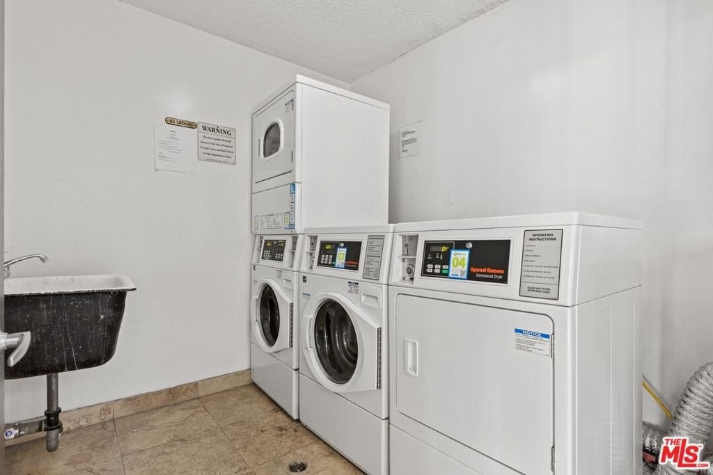 1033 6th Street - Photo 17
