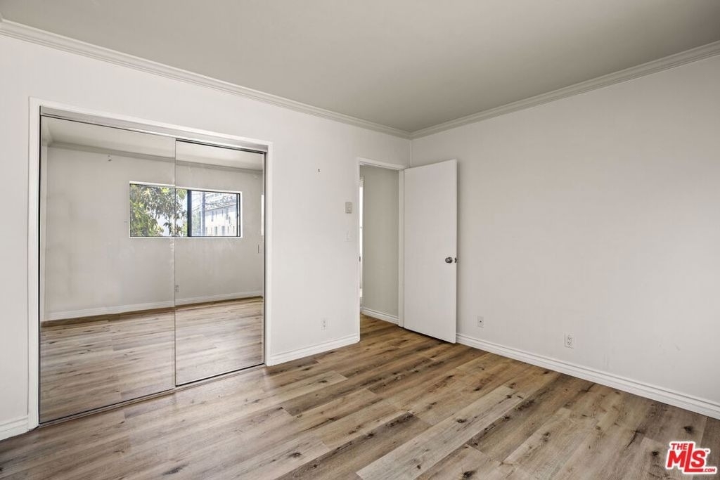 1033 6th Street - Photo 9