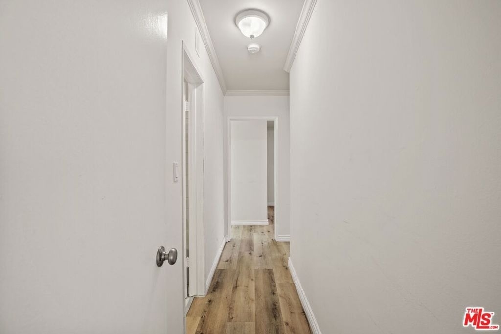 1033 6th Street - Photo 4