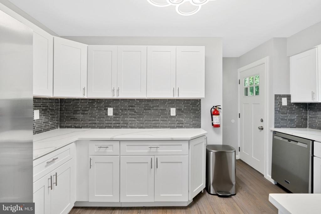 501 Bloomfield Drive - Photo 12