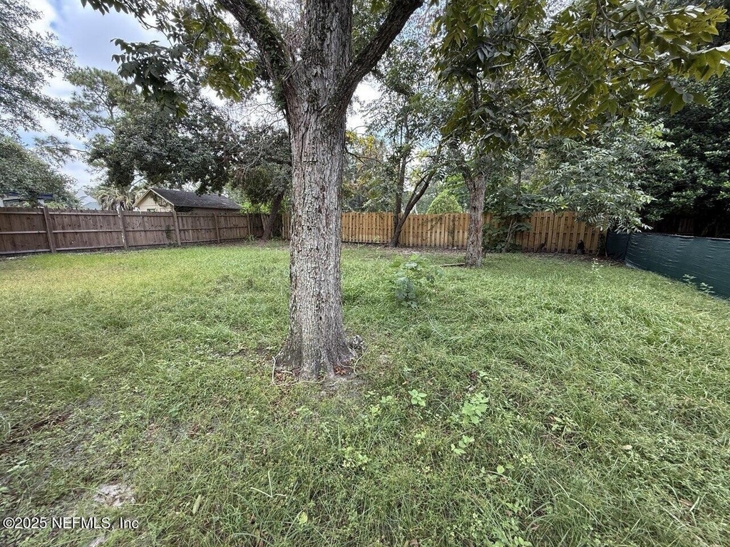 7262 Kivler Drive - Photo 11