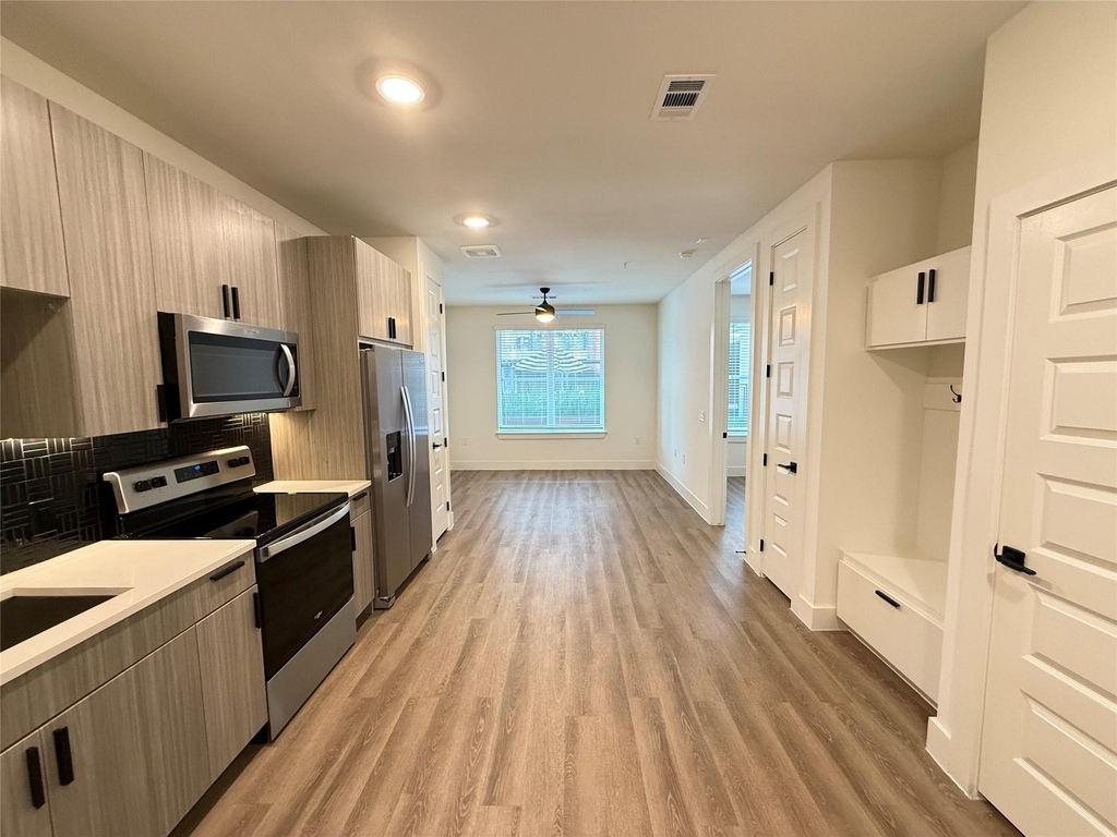 2520 Washington Ave - Photo 1