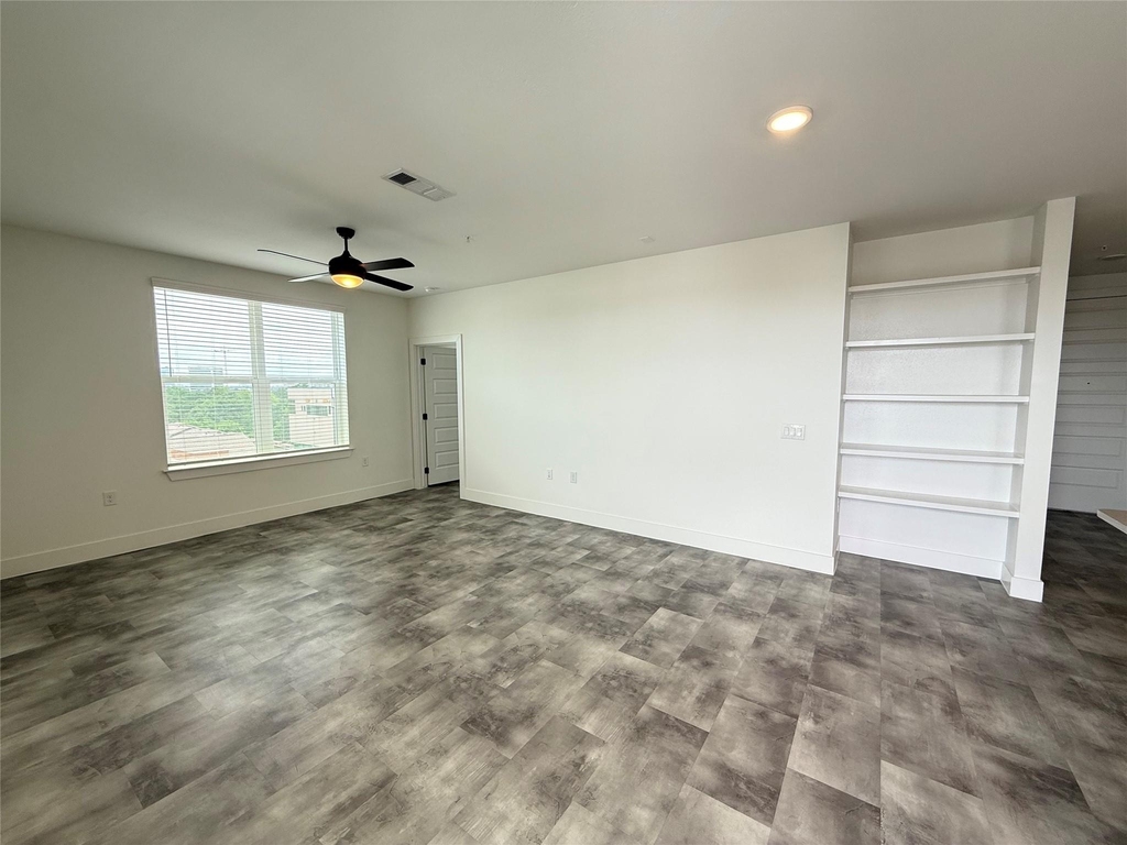 2520 Washington Ave - Photo 4