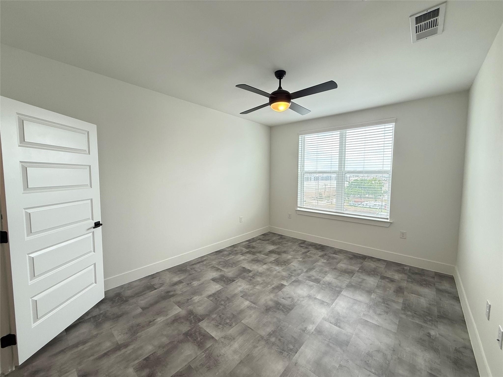 2520 Washington Ave - Photo 6
