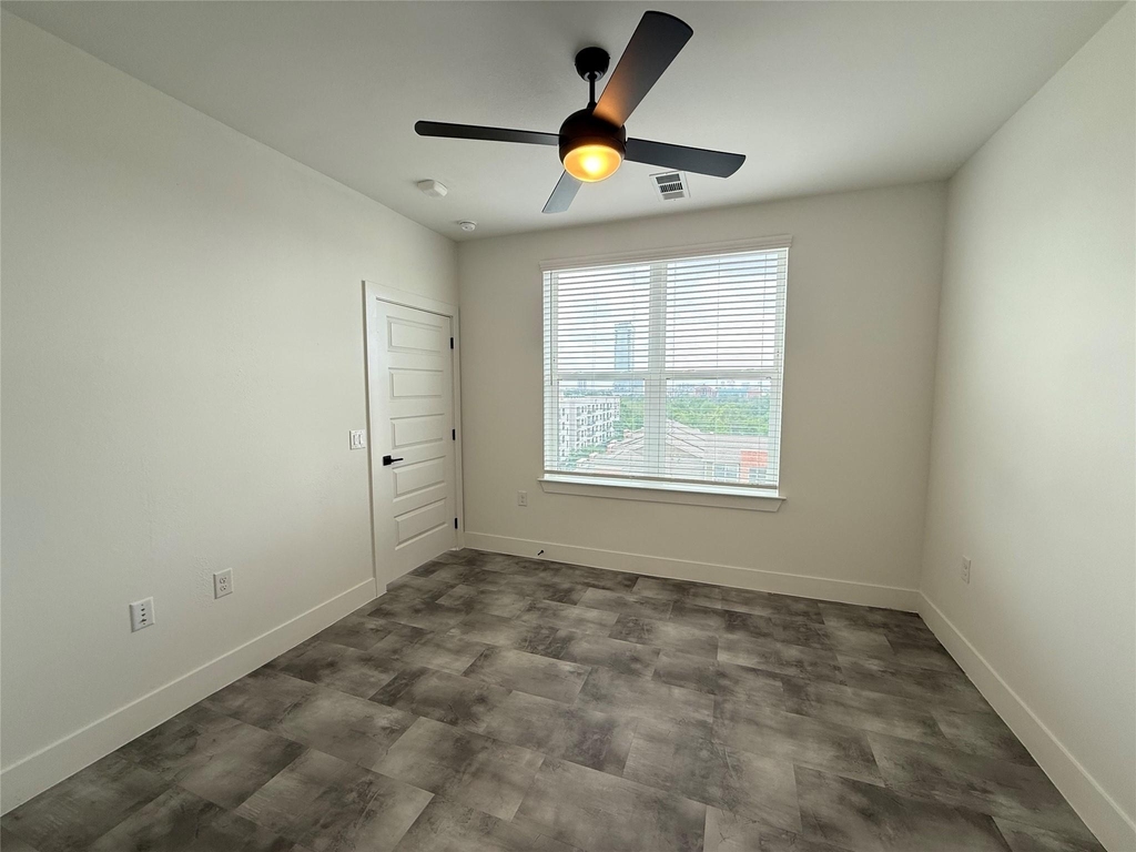 2520 Washington Ave - Photo 9