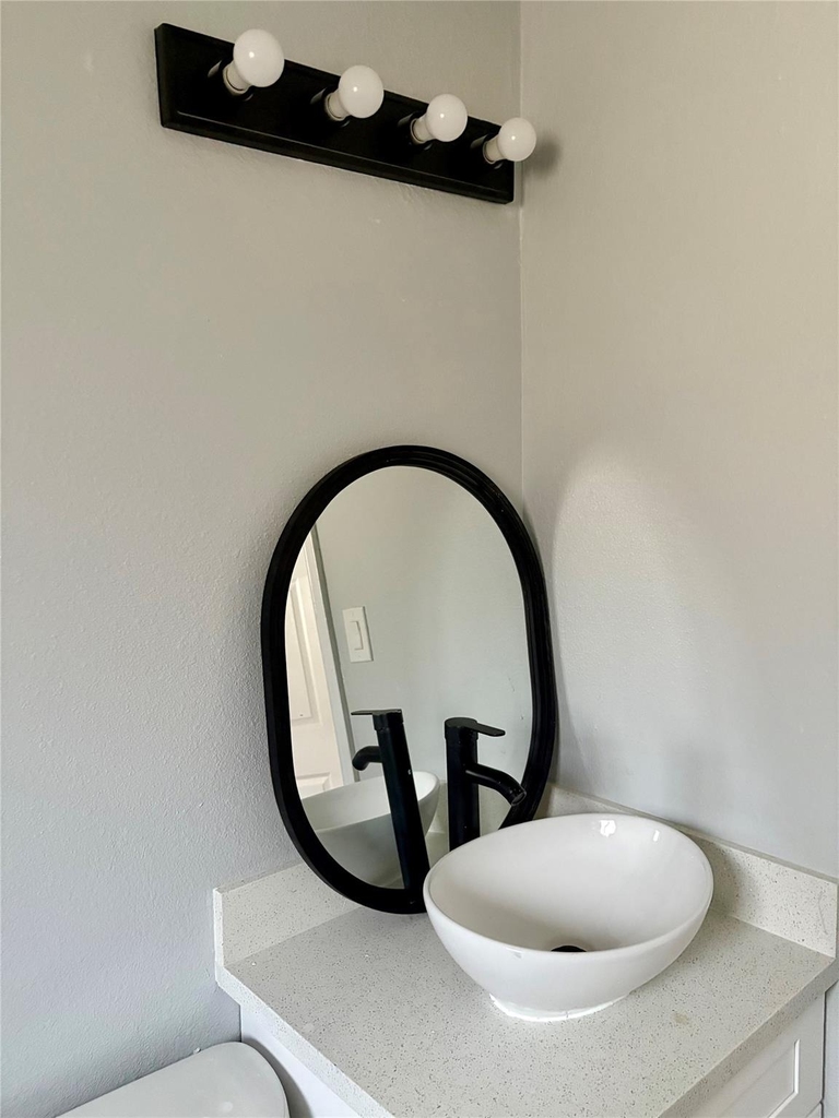 1125 Ann Street - Photo 12