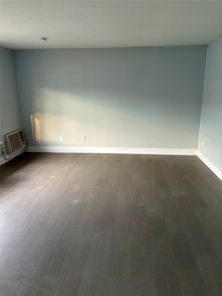 1125 Ann Street - Photo 8