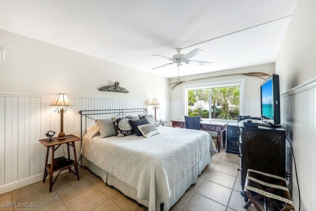 2216 Gulf Shore Boulevard N - Photo 12