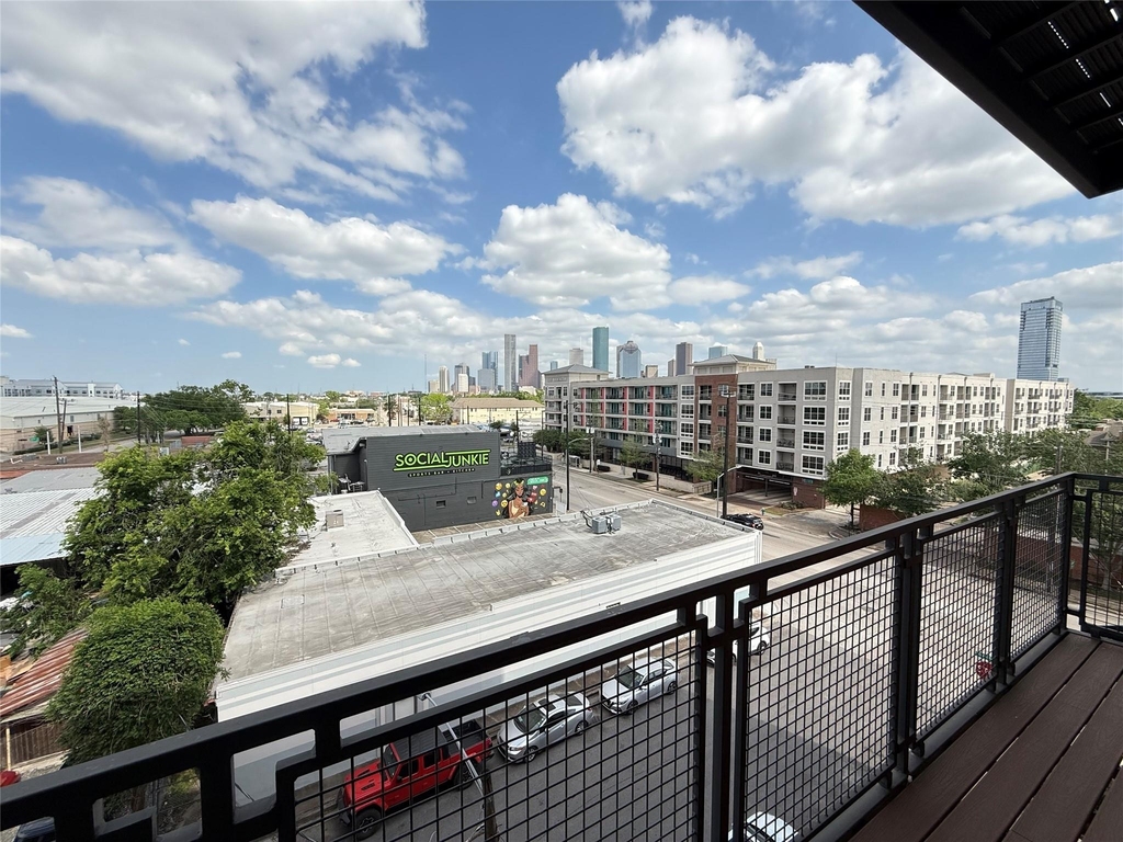 2520 Washington Ave - Photo 10