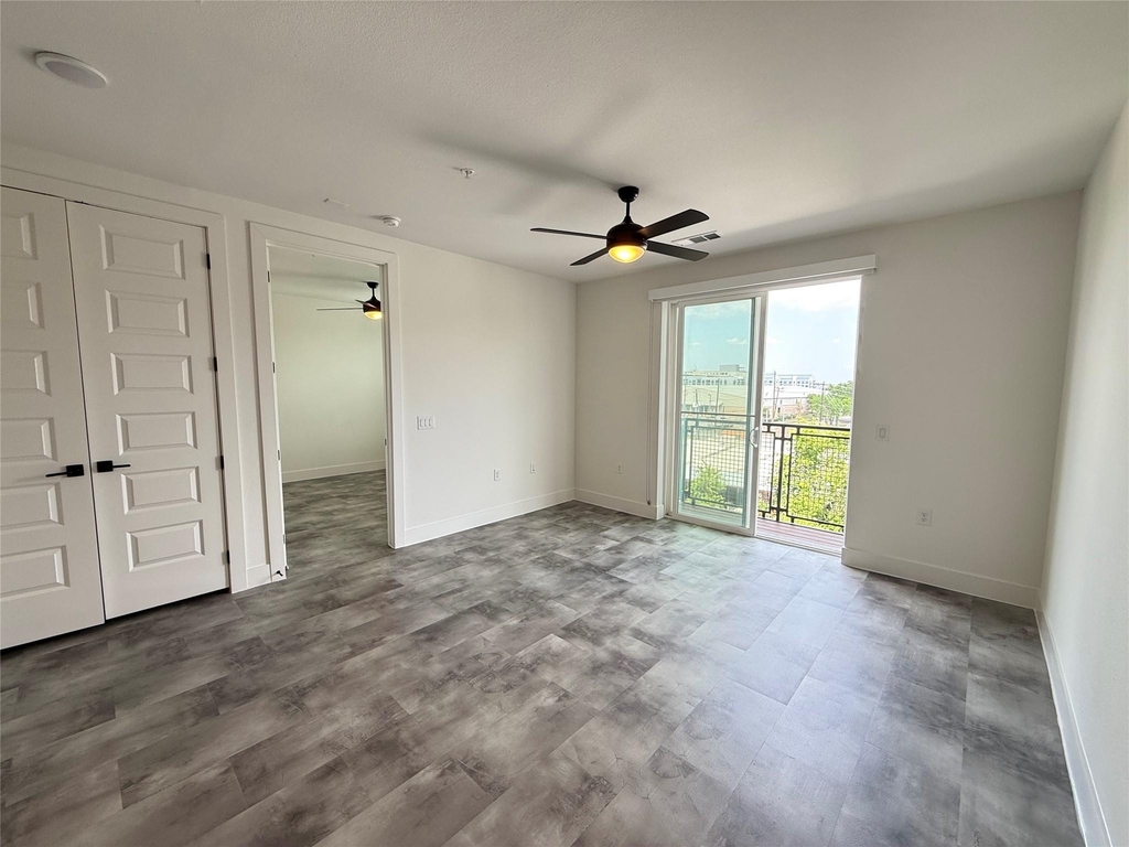 2520 Washington Ave - Photo 3