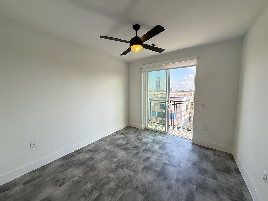 2520 Washington Ave - Photo 4