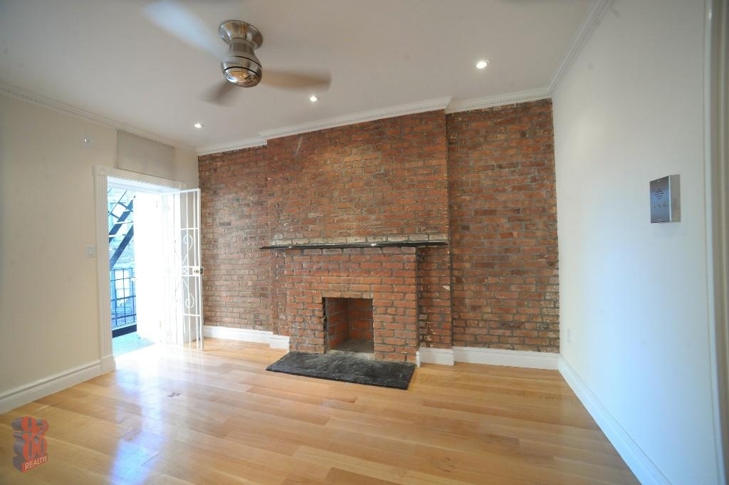 566 Hudson Street - Photo 8