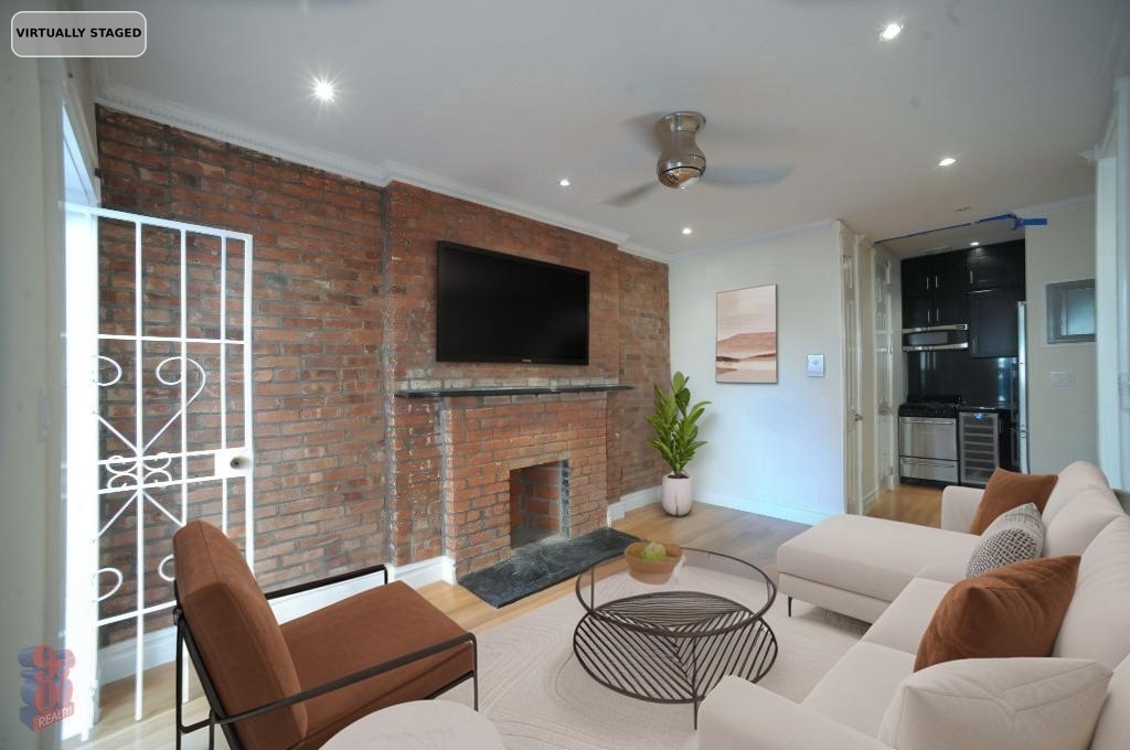 566 Hudson Street - Photo 1