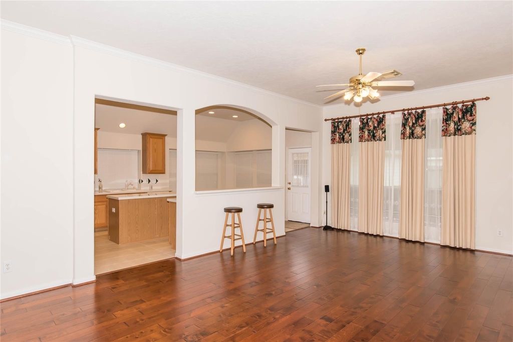 9115 Sunny Ridge Drive - Photo 7