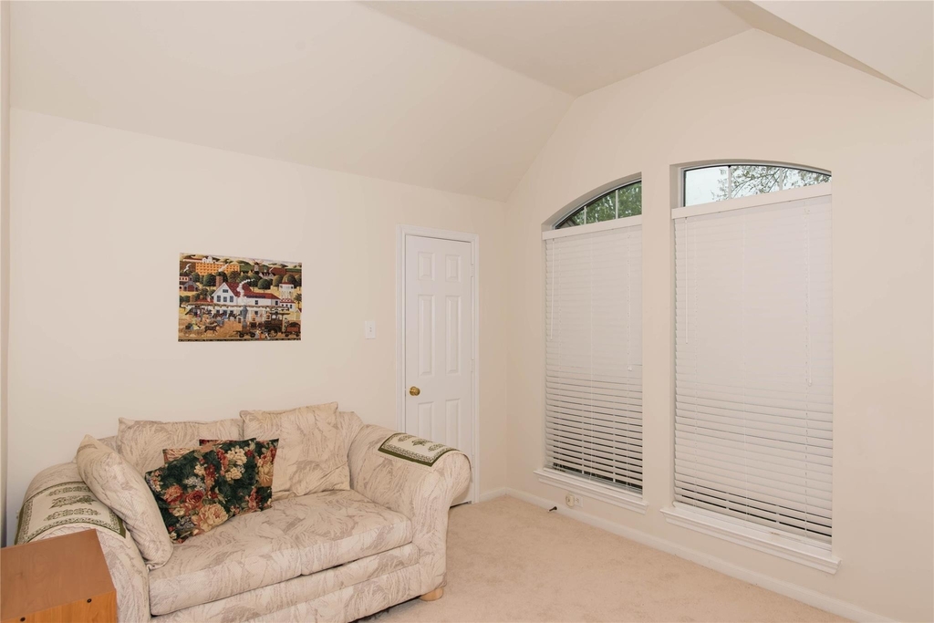 9115 Sunny Ridge Drive - Photo 12