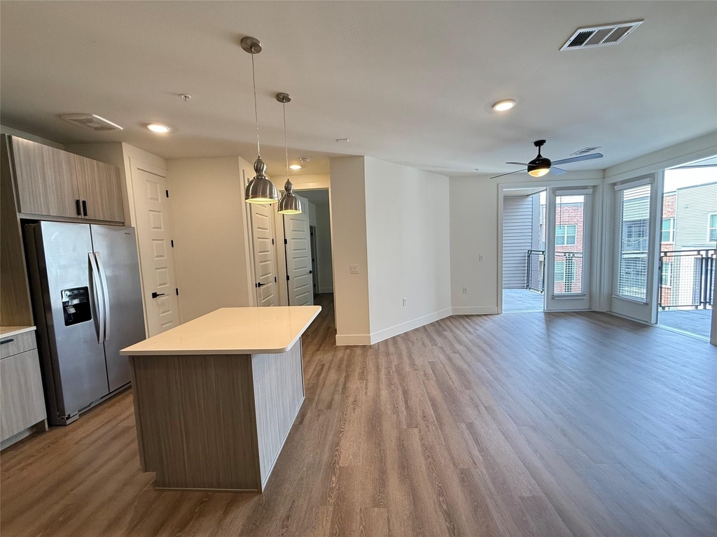 2520 Washington Ave - Photo 3